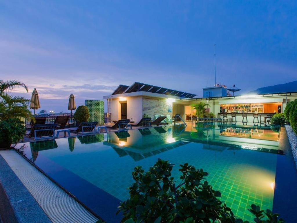 Azure Bangla Phuket Hotel Patong Ngoại thất bức ảnh