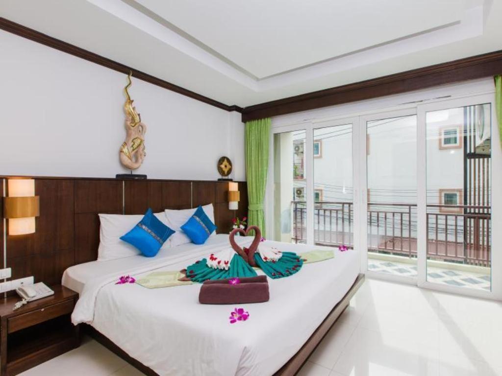 Azure Bangla Phuket Hotel Patong Ngoại thất bức ảnh