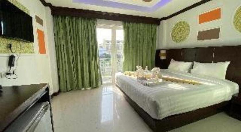 Azure Bangla Phuket Hotel Patong Ngoại thất bức ảnh