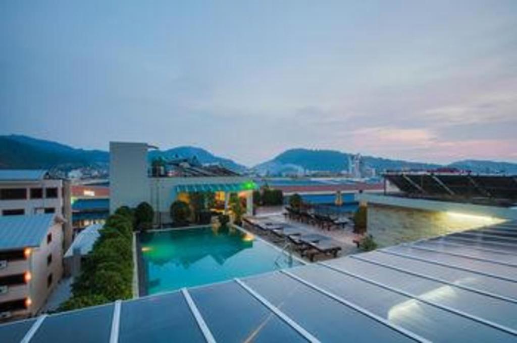 Azure Bangla Phuket Hotel Patong Ngoại thất bức ảnh